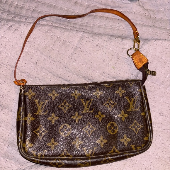 Louis Vuitton Monogram Shoulder Bag with Leather Strap - Picture 1 of 5